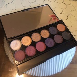 FREE WITH BUNDLE Sleek Makeup Eyeshadow Palette